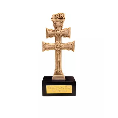 Cruz de Caravaca de Marfil: Elegancia y Tradición