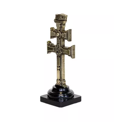  Cruz de Caravaca en Peana de Bronce: Elegancia y Fe